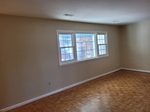 181 Windsor Castle Dr in Newport News, VA - Building Photo - Building Photo