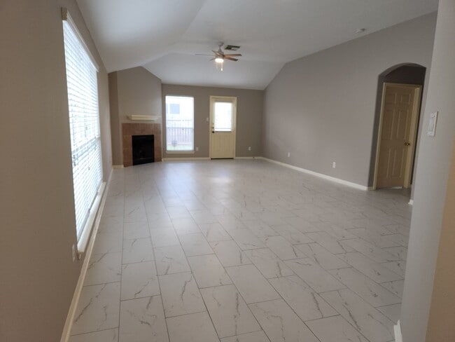 3907 Liberty Square Trail in Fresno, TX - Building Photo - Building Photo