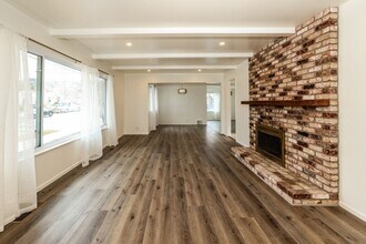 1350 Washington Ave in Albany, CA - Building Photo - Building Photo