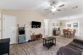 2352 Susan Dr in Crestview, FL - Building Photo - Building Photo