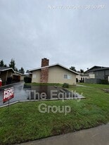 2736 S Sallee St in Visalia, CA - Building Photo