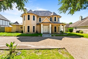 7009 Bevington Dr in Corpus Christi, TX - Building Photo