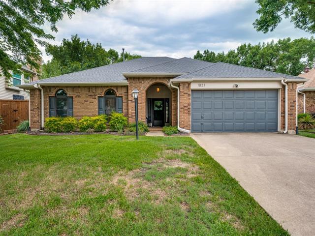 property at 1821 Hamilton Dr