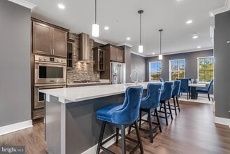 7806 Johnnycake Rd in Woodlawn, MD - Building Photo - Building Photo