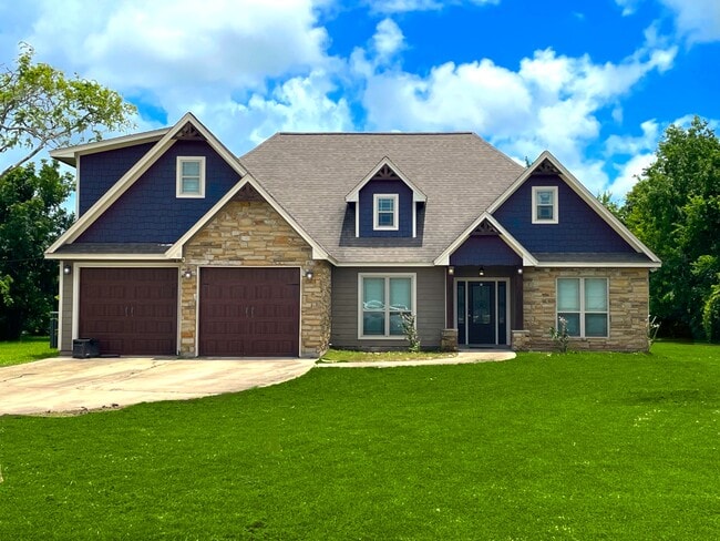 125 Collier Dr