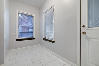 1608 Bonnie Brae St in Houston, TX - Building Photo - Building Photo