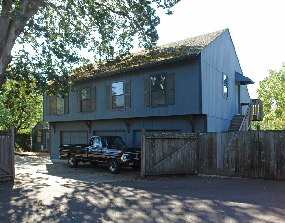 280-290 18th St NE in Salem, OR - Foto de edificio