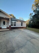 8900 Eskabar Dr in Benton, AR - Building Photo