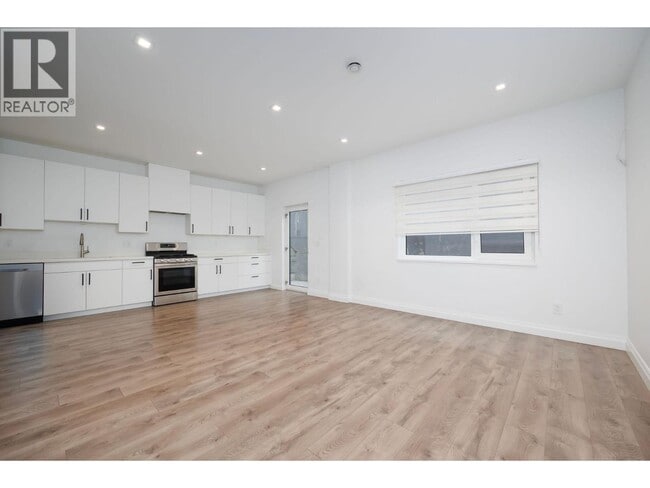 1XX Dowding Rd in Port Moody, BC - Building Photo - Building Photo
