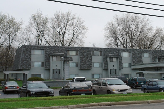 Casa del Sol Apartments in Valparaiso, IN - Building Photo