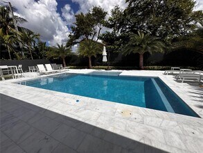 9955 NW 28th Terrace in Doral, FL - Building Photo - Building Photo
