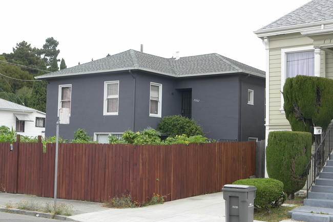 2942 23rd Ave in Oakland, CA - Building Photo - Building Photo