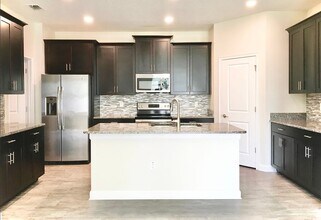 4624 Fairy Tale Cir in Kissimmee, FL - Building Photo - Building Photo