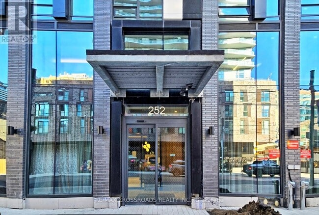 252 Church St in Toronto, ON - Building Photo - Building Photo