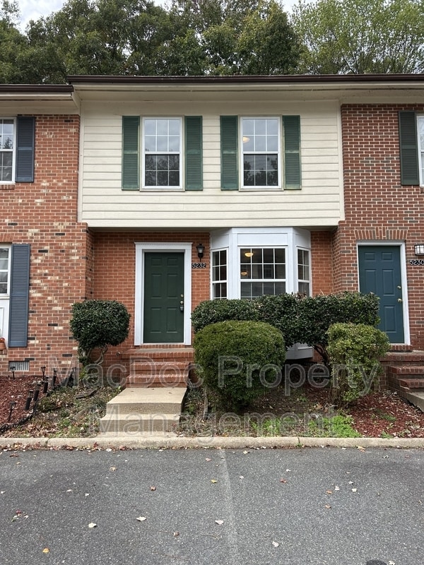 property at 5232 King's Wood Ln