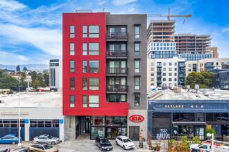 Rowhaus in Oakland, CA - Foto de edificio - Building Photo