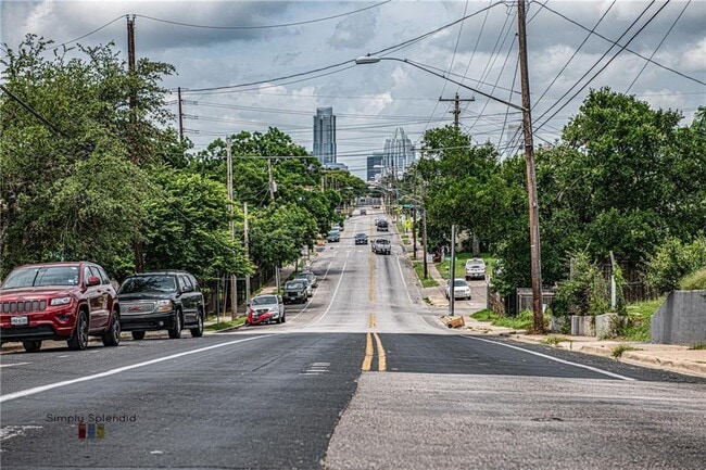 2103 Rosewood Ave in Austin, TX - Building Photo - Building Photo