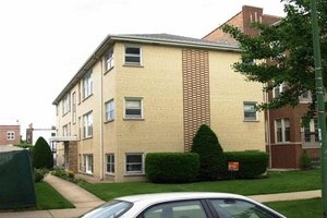 4420 N Winchester Ave Apartments