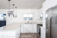 1261 N Laurel Ave in West Hollywood, CA - Building Photo - Building Photo