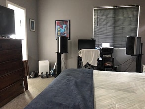 5372 SW 118th Ave in Cooper City, FL - Foto de edificio - Building Photo