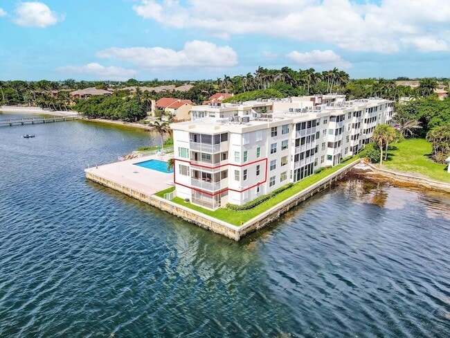 1820 New Palm Way, Unit 201 in Boynton Beach, FL - Foto de edificio - Building Photo