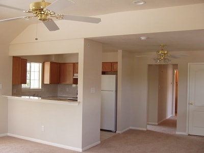 1231 Lovett St in Tomball, TX - Building Photo