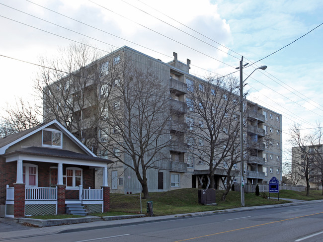 123 Bloor St W in Oshawa, ON - Building Photo - Building Photo