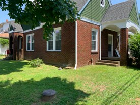 109 S 3rd St in Pulaski, TN - Building Photo