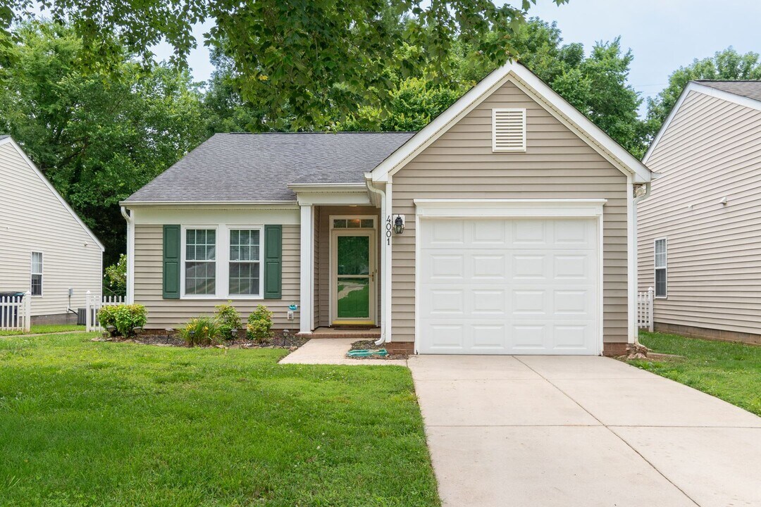 4001 Salmon River Dr in Monroe, NC - Building Photo