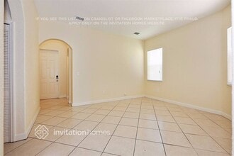 18273 NW 89th Ave in Hialeah, FL - Building Photo - Building Photo