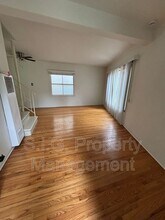 811 Reeves Pl in Glendale, CA - Building Photo - Building Photo