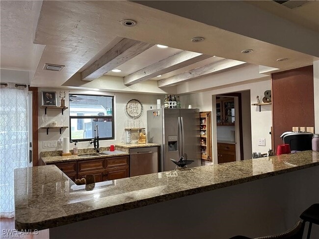 545 9th St NW in Naples, FL - Building Photo - Building Photo