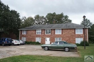 120 Barrington Pl in Athens, GA - Building Photo - Building Photo