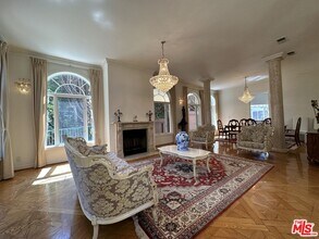 623 Palisades Ave in Santa Monica, CA - Building Photo - Building Photo