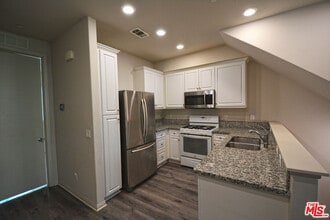 14107 W Birch Ln in Los Angeles, CA - Building Photo - Building Photo