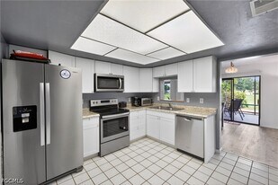 4728 Orange Grove Blvd in North Fort Myers, FL - Building Photo