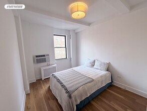 308 W 30th St in New York, NY - Building Photo - Building Photo
