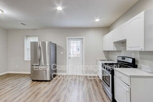 2854 Oakley Ave in Baltimore, MD - Building Photo