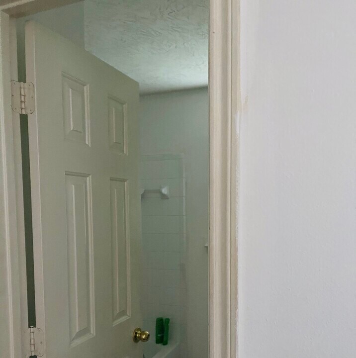 6810 Atasca Creek Dr in Humble, TX - Building Photo