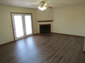 2129 Brett Ct in Obetz, OH - Building Photo - Building Photo