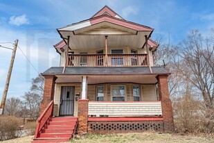 14001 Idarose Ave in Cleveland, OH - Building Photo