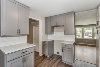 1015 S Christine Ave in Wichita, KS - Building Photo - Building Photo