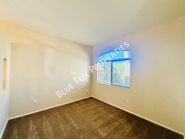6505 W Knoll Pines Way in Tucson, AZ - Building Photo - Building Photo