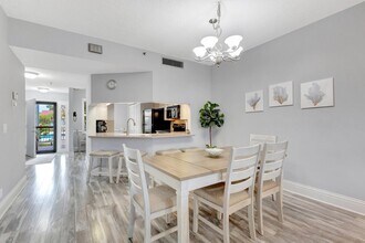 200 Waterway Rd in Jupiter, FL - Building Photo - Building Photo