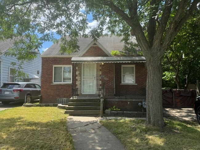 15872 Fairmount Dr in Detroit, MI - Building Photo - Building Photo
