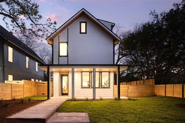 property at 2401 Willow St