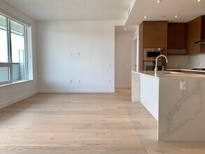 5693 Elizabeth St in Vancouver, BC - Building Photo - Building Photo