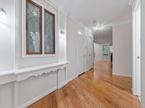 1005 Kensington Way in Mt Kisco, NY - Building Photo - Building Photo