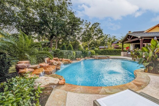 5323 Lake Hill Farm Way in Fulshear, TX - Building Photo - Building Photo