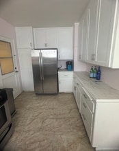 2119 1/2 S Beverly Glen Blvd, Unit 2119 beverly glen in Los Angeles, CA - Building Photo - Building Photo
